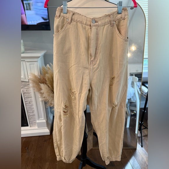 POL Distressed Tan  light jeans - Picture 1 of 6
